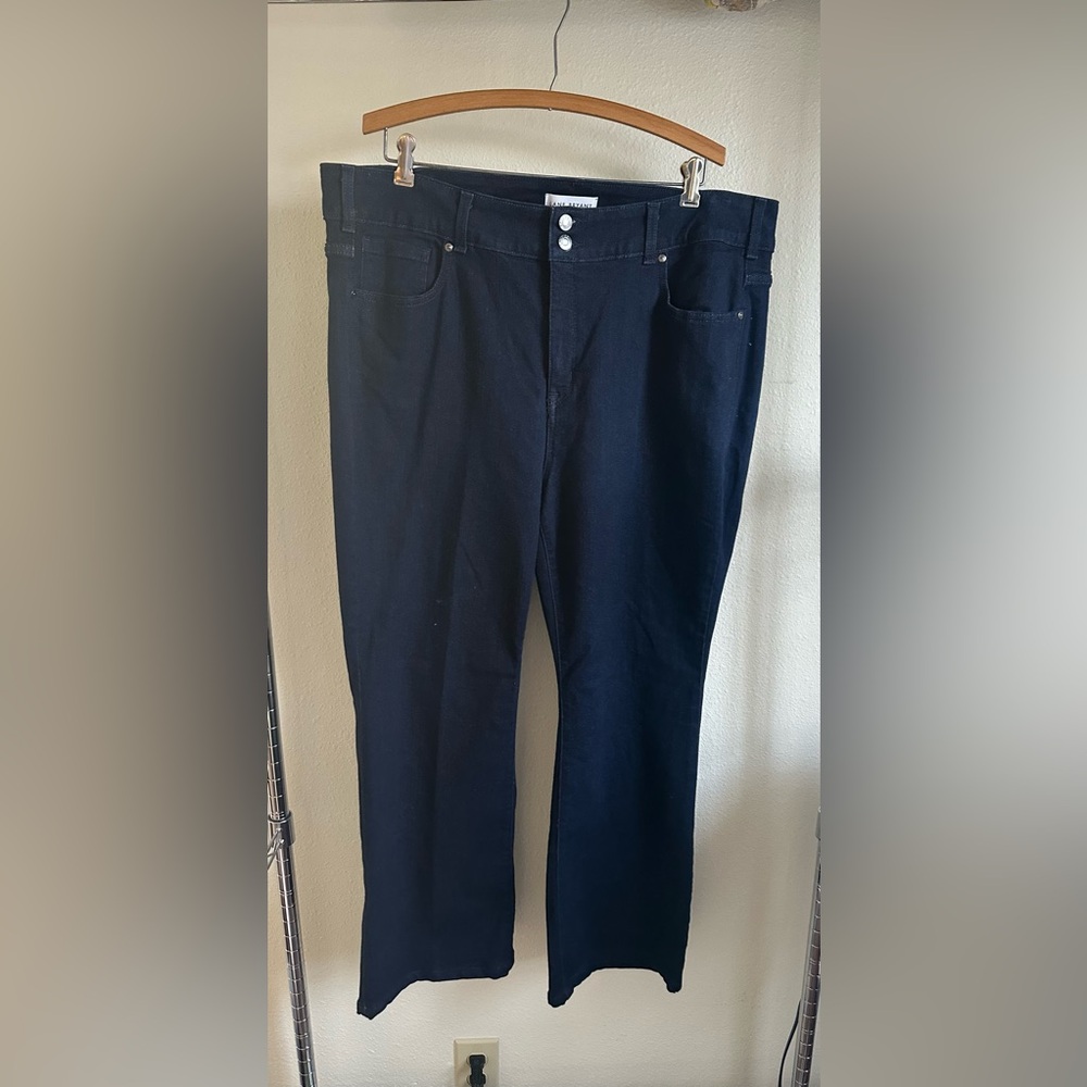 LANE BRYANT HIGH RISE BOOT CUT JEANS.
